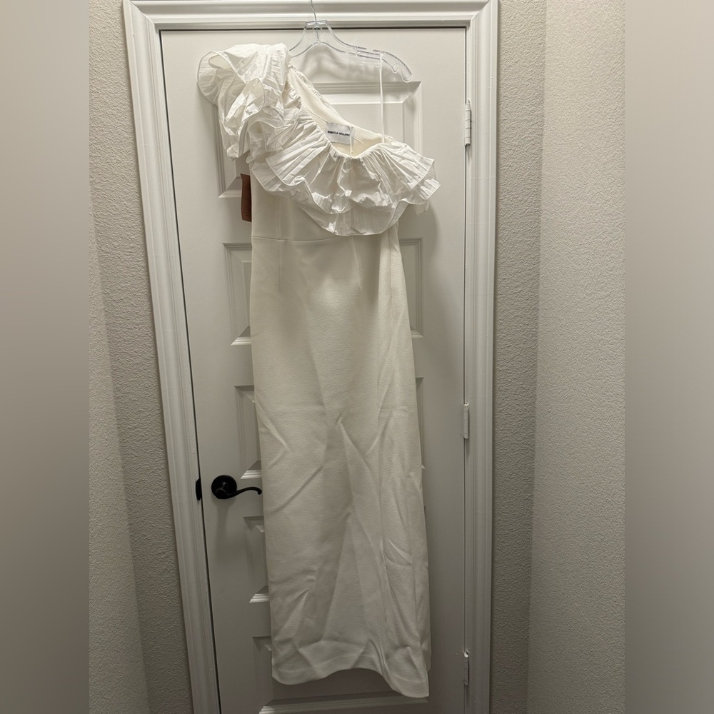 Rebecca Vallance Chloe Taffeta One-Shoulder Crepe Column Gown - Picture 5 of 8